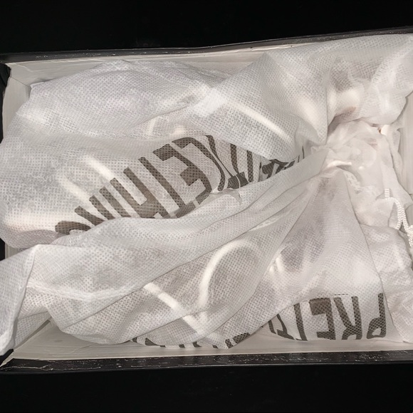 White tie up heels - Picture 3 of 3